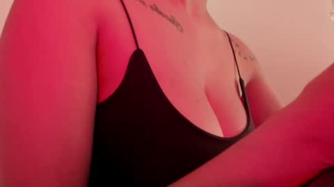 Emilia Big Boobs online show from 12.06.24