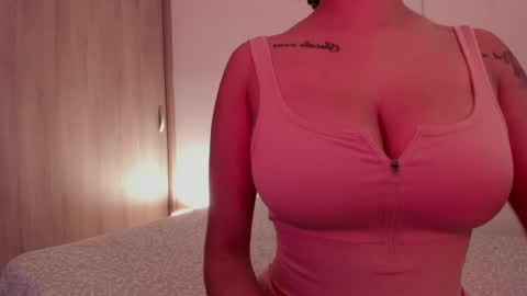 Emilia Big Boobs online show from 01.15.25