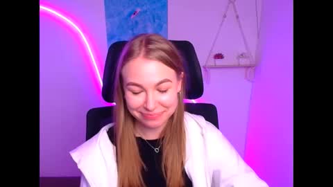 Emilia online show from 11.16.25