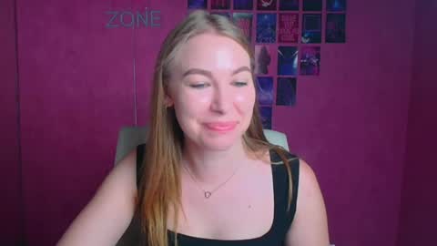 Snapshot of emilia_ilia chatting on 07.03.26 Emilia online show from 07.03.26