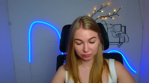 Snapshot of emilia_ilia chatting on 07.17.26 Emilia online show from 07.17.26