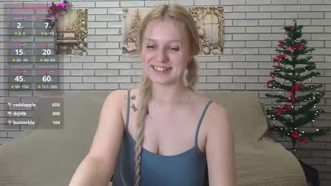 Snapshot of emiliaduchess chatting on 01.14.25 Amili online show from 01.14.25