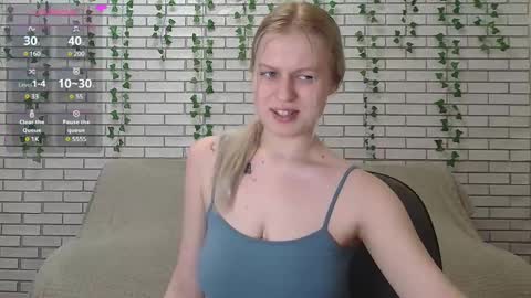 Snapshot of emiliaduchess chatting on 01.31.25 Amili online show from 01.31.25