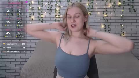 Snapshot of emiliaduchess chatting on 02.24.25 Amili online show from 02.24.25