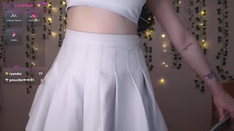 Snapshot of emiliaduchess chatting on 03.06.25 Amili online show from 03.06.25