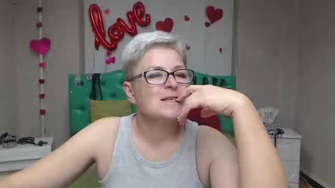 EmiliaGree online show from 10.18.25