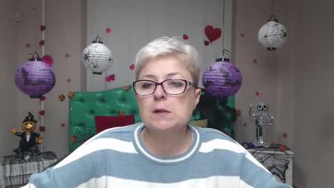 EmiliaGree online show from 10.26.25