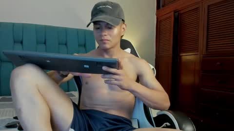Snapshot of emiliano_fire chatting on 09.15.25 Emiliano online show from 09.15.25