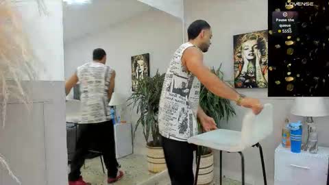 Snapshot of emilio_brandon chatting on 10.22.25 Emilio online show from 10.22.25