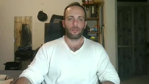 EmilioZem8 online show from 12.20.24