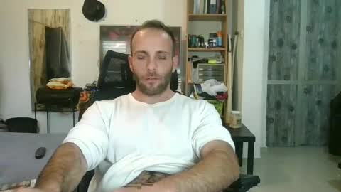 EmilioZem8 online show from 01.04.25