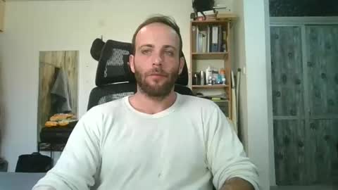 EmilioZem8 online show from 01.24.25