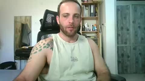 EmilioZem8 online show from 02.01.25