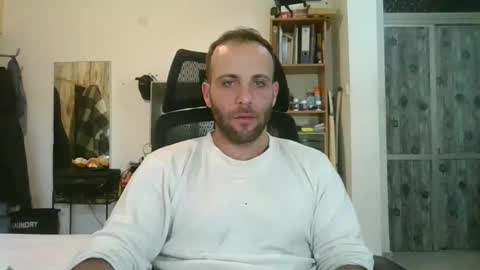 EmilioZem8 online show from 02.22.25