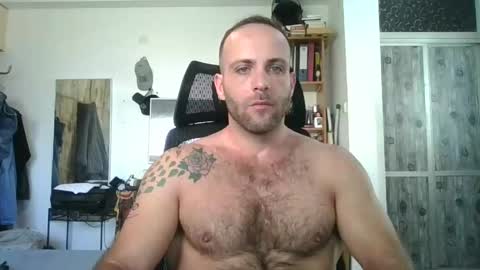EmilioZem8 online show from 09.23.25