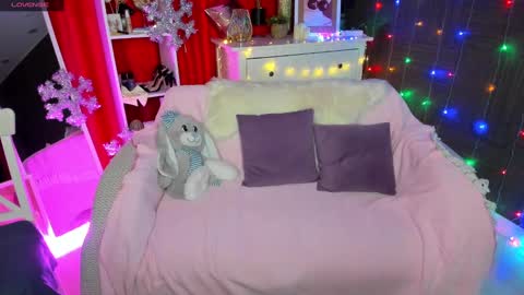 Emiliya online show from 12.21.24