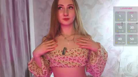 Snapshot of emilka_milka chatting on 01.11.26 Im Amy online show from 01.11.26