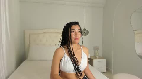 Snapshot of emilly_duque chatting on 07.14.26 Emilly online show from 07.14.26