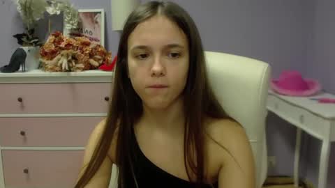 Emilly online show from 03.04.25