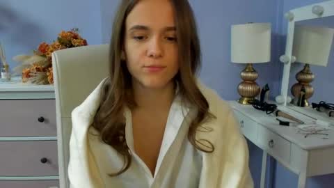 Emilly online show from 04.14.26