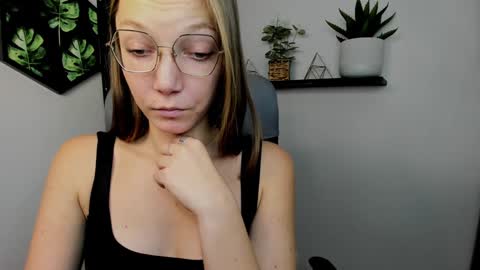 Emilly online show from 12.06.24