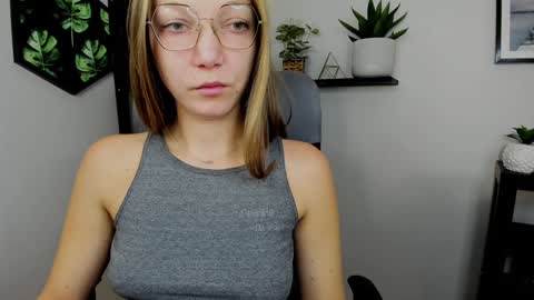 Emilly online show from 12.17.24