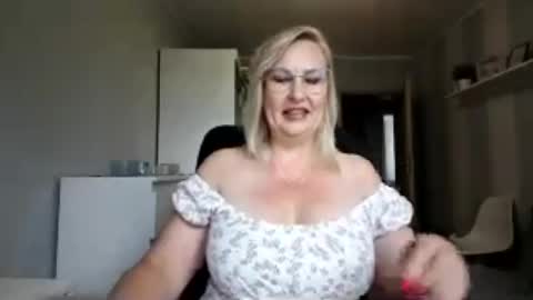 EmillyLove online show from 06.23.26