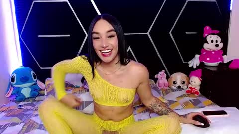 emillystonex online show from 10.21.25