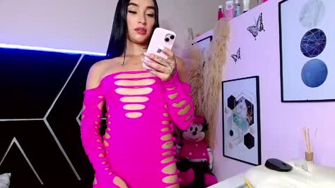 Snapshot of emillystonex chatting on 05.14.26 emillystonex online show from 05.14.26