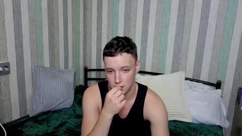 Snapshot of emily0303 chatting on 09.22.25 emily0303 online show from 09.22.25