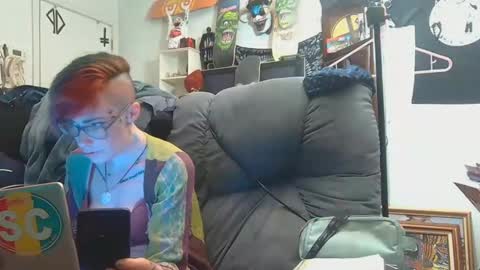 Emily Love online show from 09.25.25