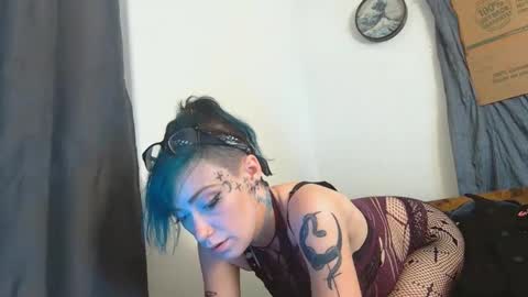 Emily Love online show from 10.25.25