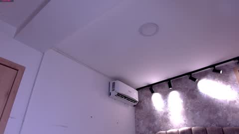 Snapshot of emily_____ chatting on 09.25.25 emily valentina online show from 09.25.25