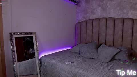 Snapshot of emily_____ chatting on 10.02.25 emily valentina online show from 10.02.25