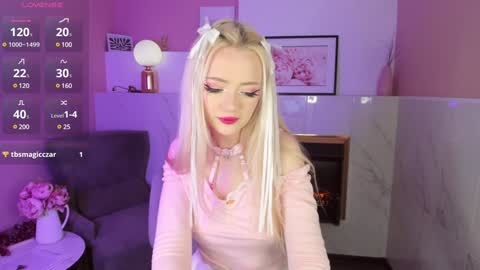 Snapshot of emily_air chatting on 02.08.25 Emily online show from 02.08.25