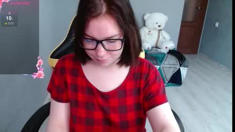 Emily 3 online show from 09.25.25