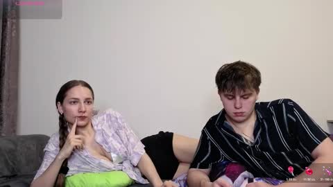 emily_and_ilumi online show from 12.04.25