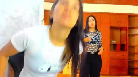 Emily and Soffy online show from 04.18.26