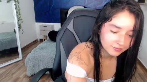 Emily Carter online show from 01.21.25