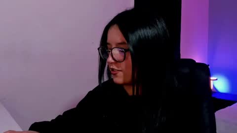 Emily Carter online show from 03.08.25
