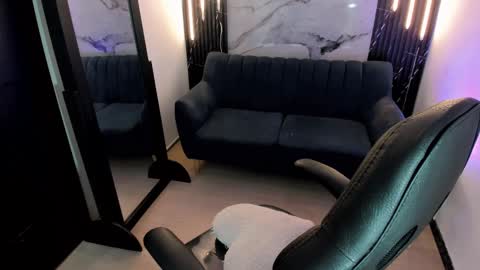 Emily Carter online show from 09.29.25