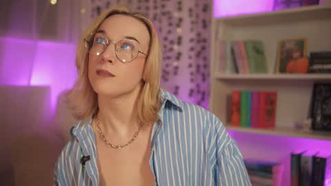 Em -  online show from 01.05.25