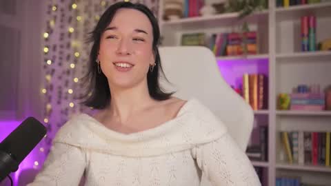 Em -  online show from 02.23.25