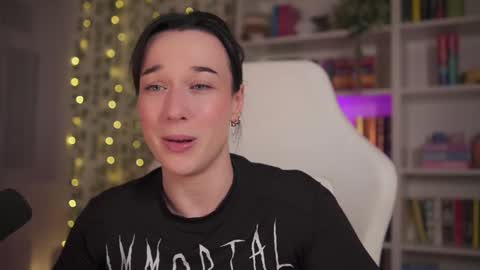 Em -  online show from 02.26.25