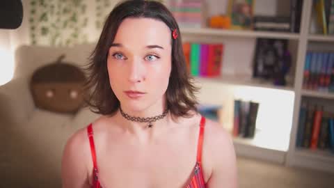 Em -  online show from 03.05.25