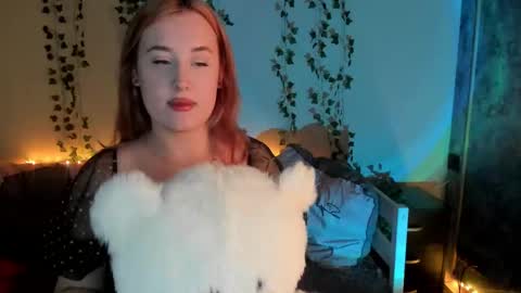 Snapshot of emily_gin chatting on 02.25.25 EMILY online show from 02.25.25