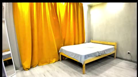 Snapshot of emily_gold1 chatting on 09.19.25 My name is EMILY. Please say hello I like to chat with you. If you have requests or dirty talk please online show from 09.19.25