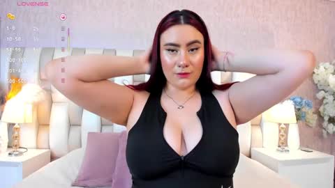 Snapshot of emily_hill___ chatting on 02.06.25 EMILY Monday 5-2 am From Tuesday to Friday5-1 am Colombia time online show from 02.06.25