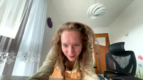 Snapshot of emily_in_parisss chatting on 10.15.25 Emily  online show from 10.15.25