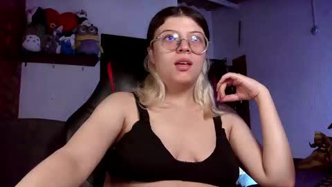 Julieta online show from 02.23.25